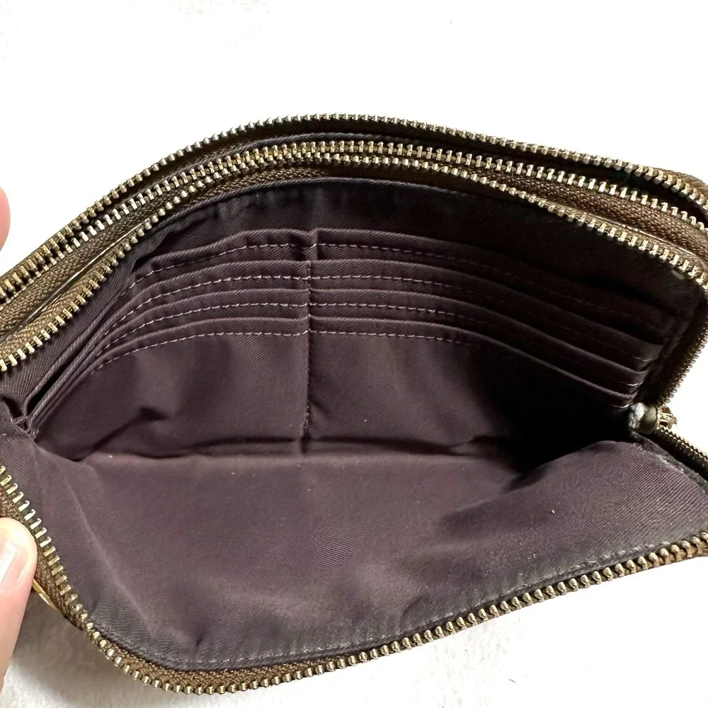 Coach Signature Double Corner Zip 8